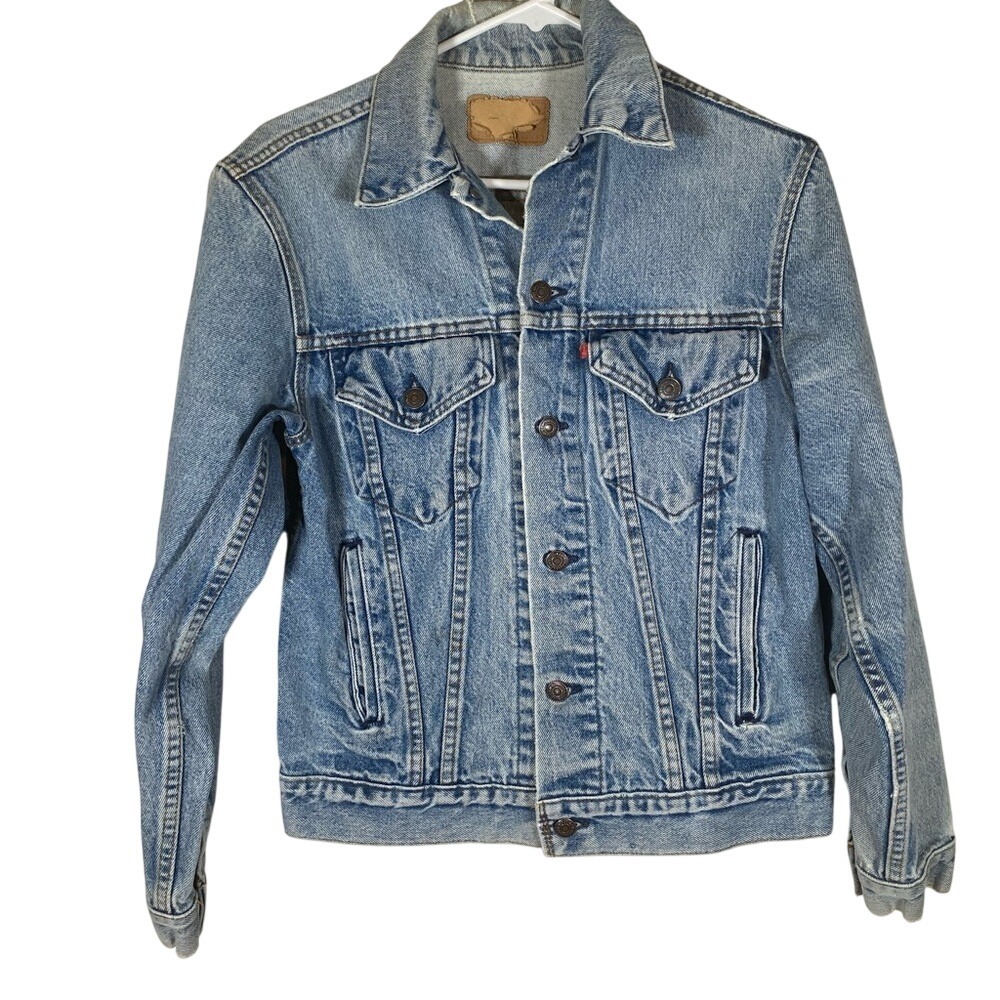 Vintage 80s Levi's Denim jean Jacket fits like men's XS / small see measurements